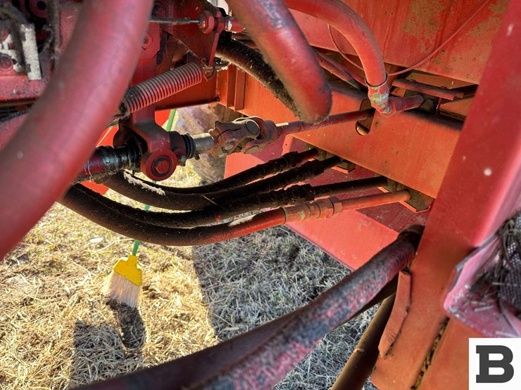 new-holland-2550-image-36