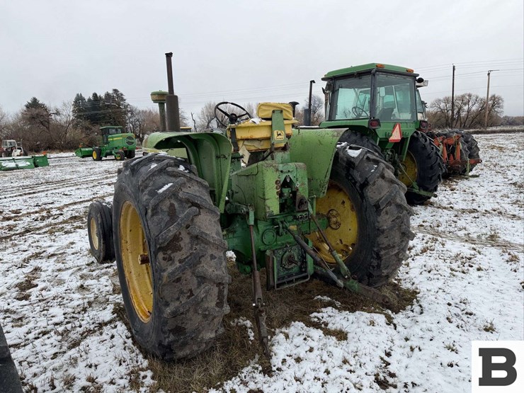 john-deere-4010-image-4