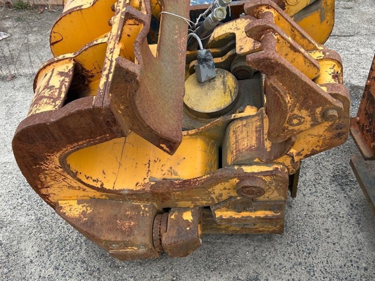 movax-sonic-sidegrip-pile-driver-excavator-attachment-image-2
