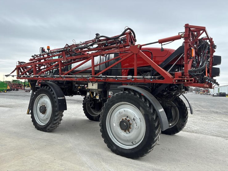 2015-case-ih-patriot-3340-image-9