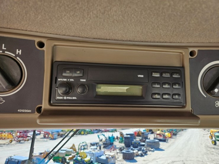 case-ih-375-image-40