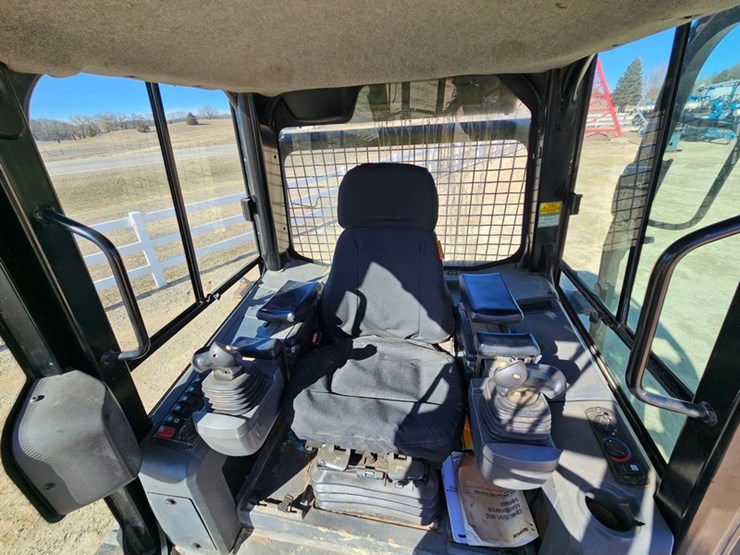 caterpillar-d5k-lgp-image-37