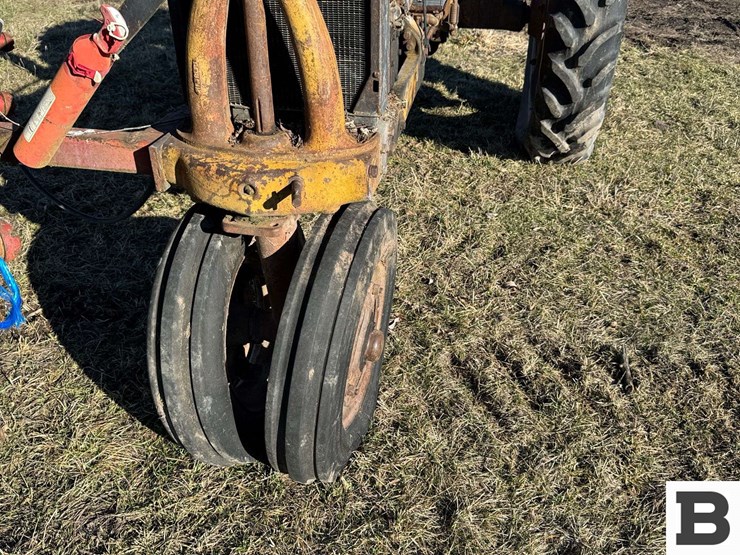 international-harvester-h-tractor-image-9