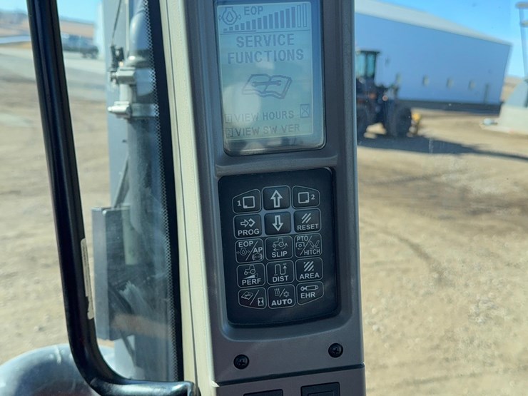 2012-case-ih-steiger-350-hd-tractor-image-39