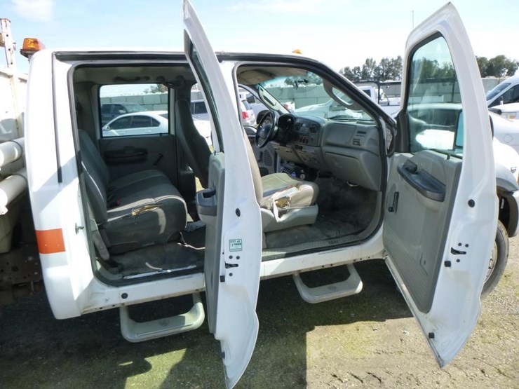 2007-ford-f450-image-16