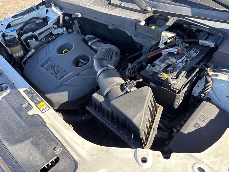 2014-land-rover-lr2-awd-suv-image-8