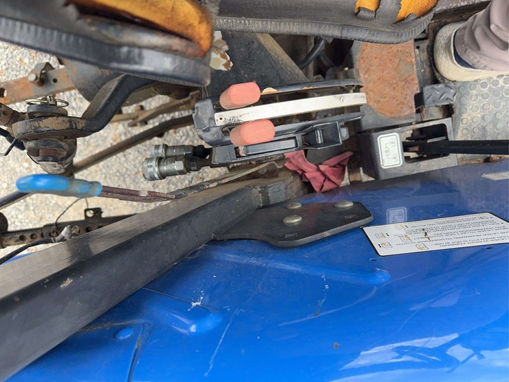 new-holland-tt55-image-18