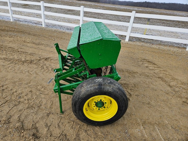 john-deere-5-image-2