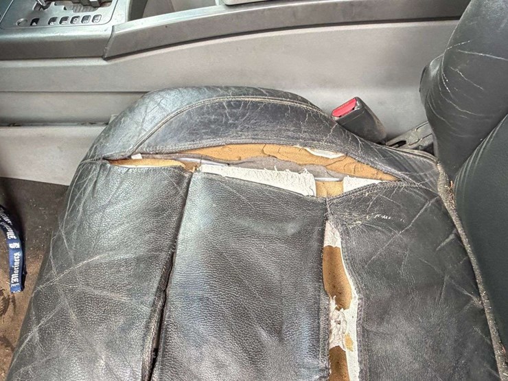 2004-nissan-titan-image-23