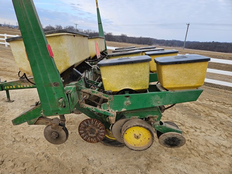 john-deere-7000-image-16