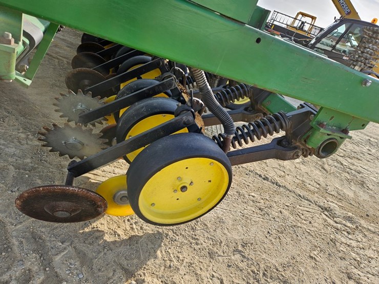 john-deere-750-image-14