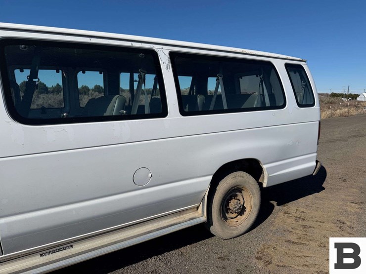 1996-ford-econoline-350-image-13