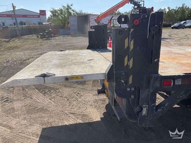 2015-ford-f550-image-28