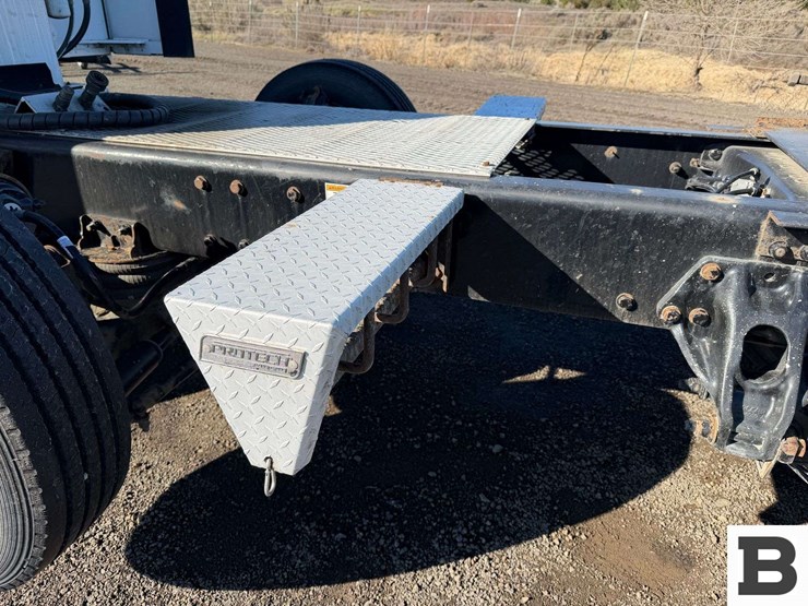 2019-kenworth-t680-image-25