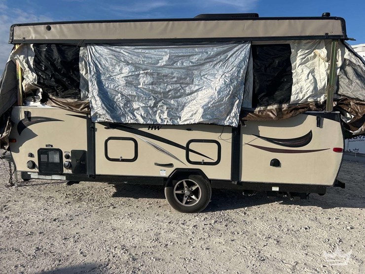 2017-forest-river-rockwood-hw275-s/a-pop-up-camper-trailer-image-17