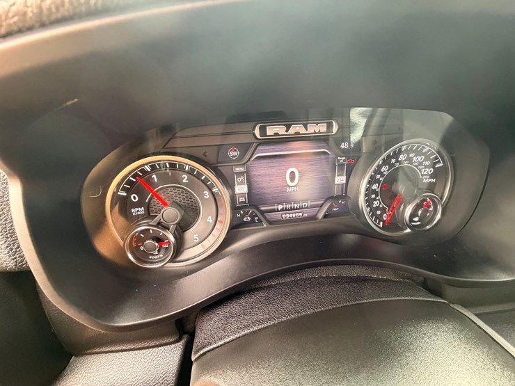 2022-ram-2500-hd-pickup-image-22