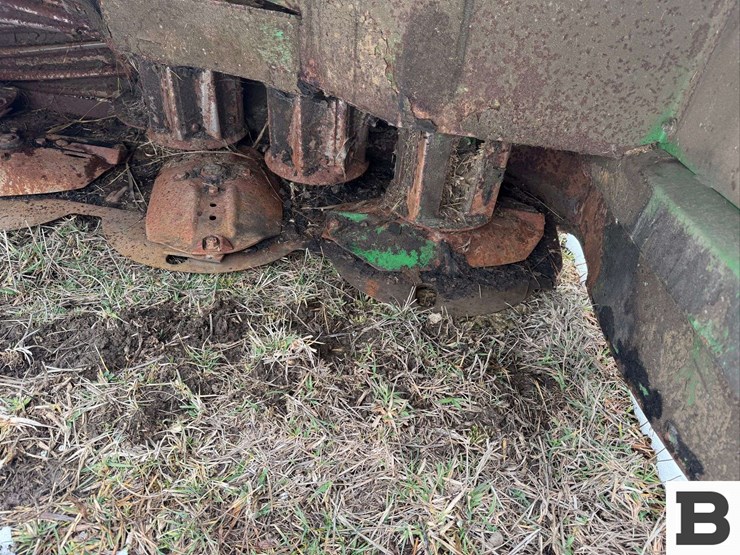 john-deere-995-swather-header-image-9