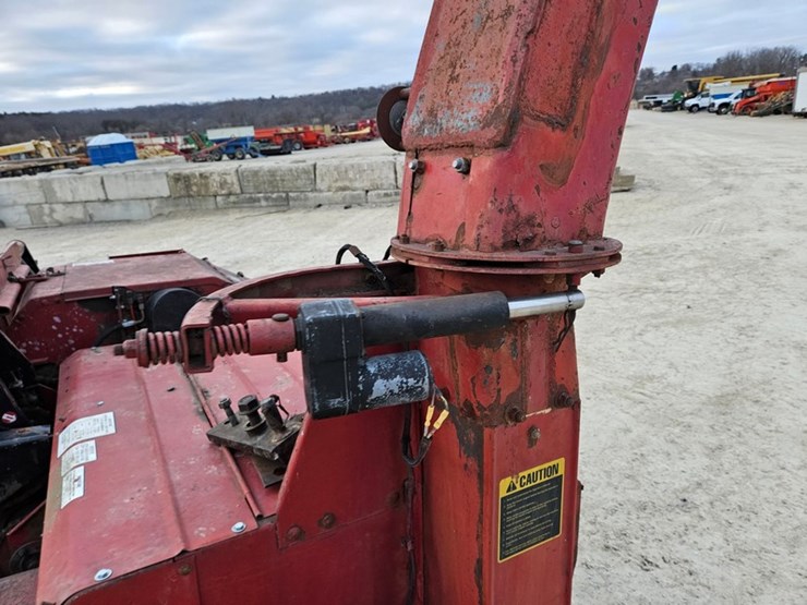 international-881-image-21