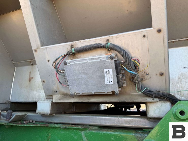 john-deere-4930-image-37