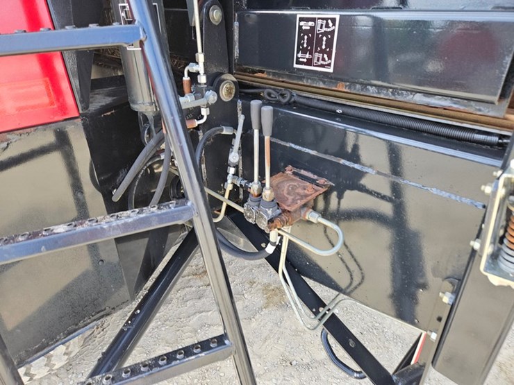 new-holland-bb940a-image-42