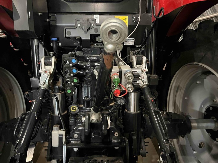 2021-case-ih-maxxum-135-image-11