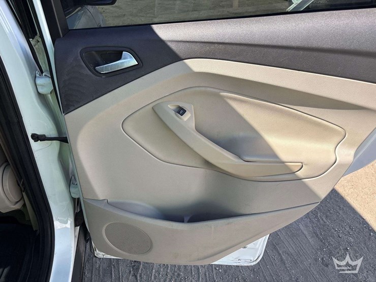 2016-ford-escape-image-27