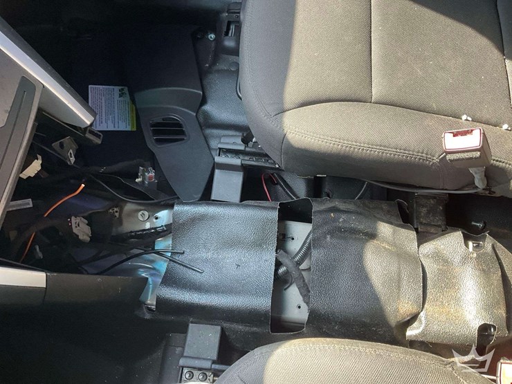 2015-ford-explorer-image-17