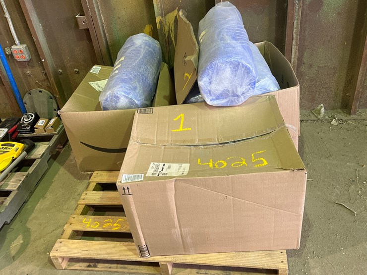 #4025-•-3-boxes-of-blue-buckets-13-buckets-per-pack-appears-unused-image-1