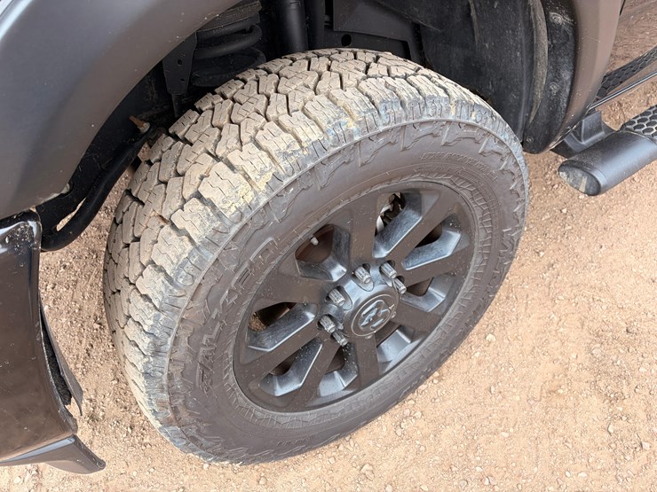 2022-ram-2500-hd-pickup-image-28