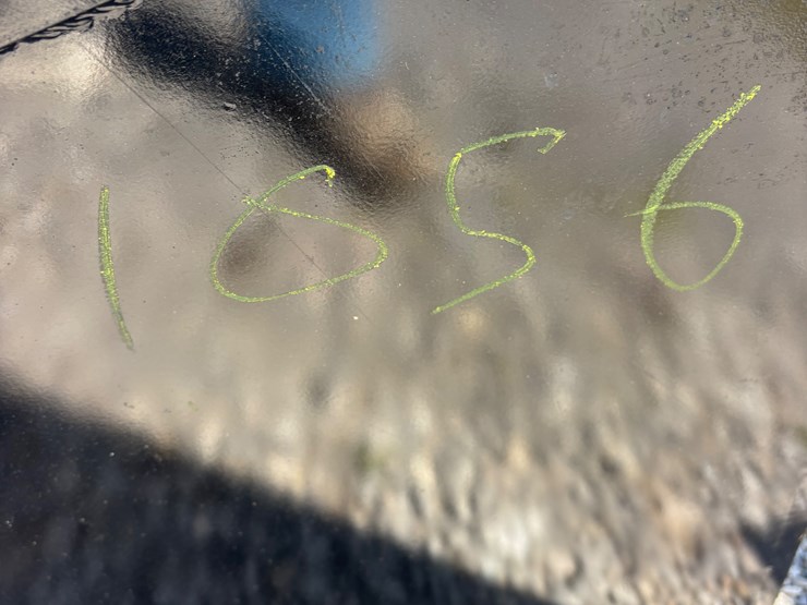 #1056-•-84-in.-skid-steer-snow/litter-bucket-image-1