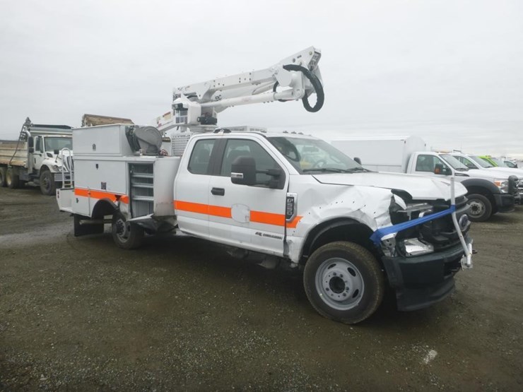 2022-ford-f550-image-2