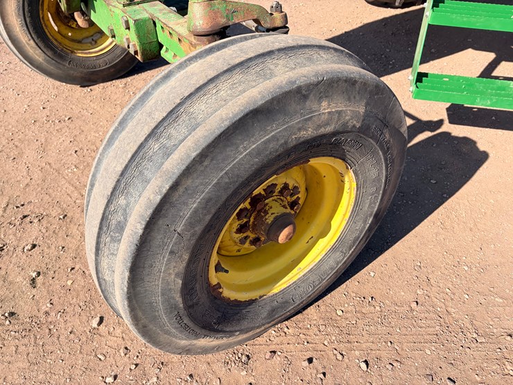 john-deere-4230-image-23
