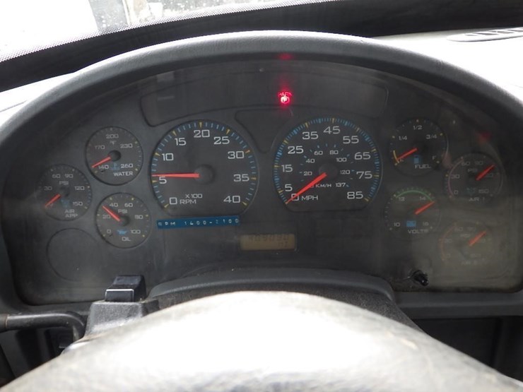 2007-international-7600-image-32