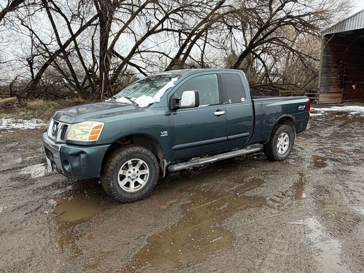 2004-nissan-titan-image-2