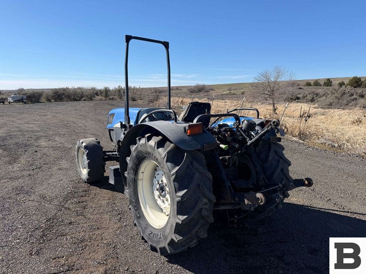 new-holland-t4030f-image-4