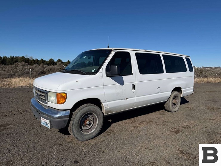 2006-ford-econoline-350-image-1