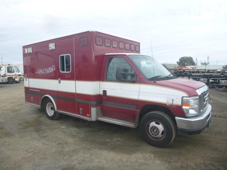 2014-ford-e350-image-2