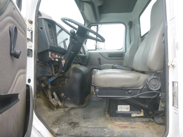 1999-international-2674-image-14