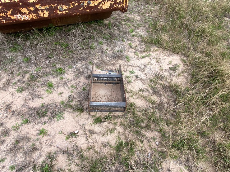 2013-volvo-sd70-image-12