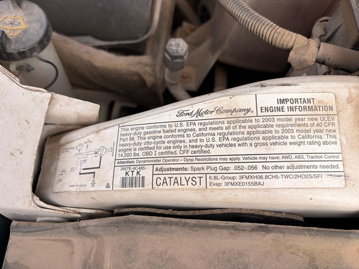 2003-ford-f550-image-17