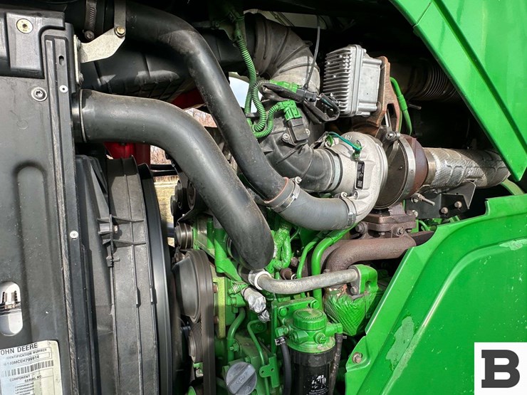 2014-john-deere-6140m-image-14
