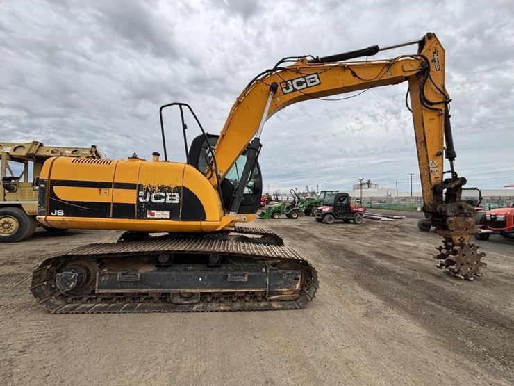 2012-jcb-js160-image-7