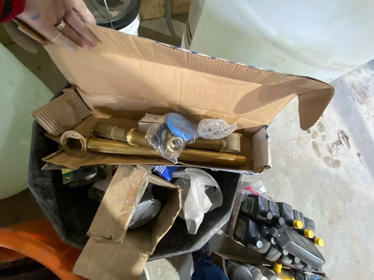 #112-•-variety---auto-parts-and-bathtub-drain-image-2