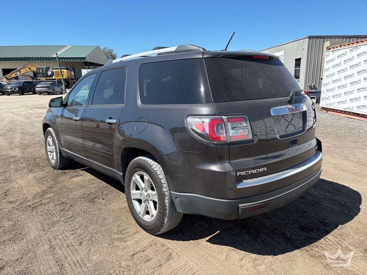 2014-gmc-acadia-image-3