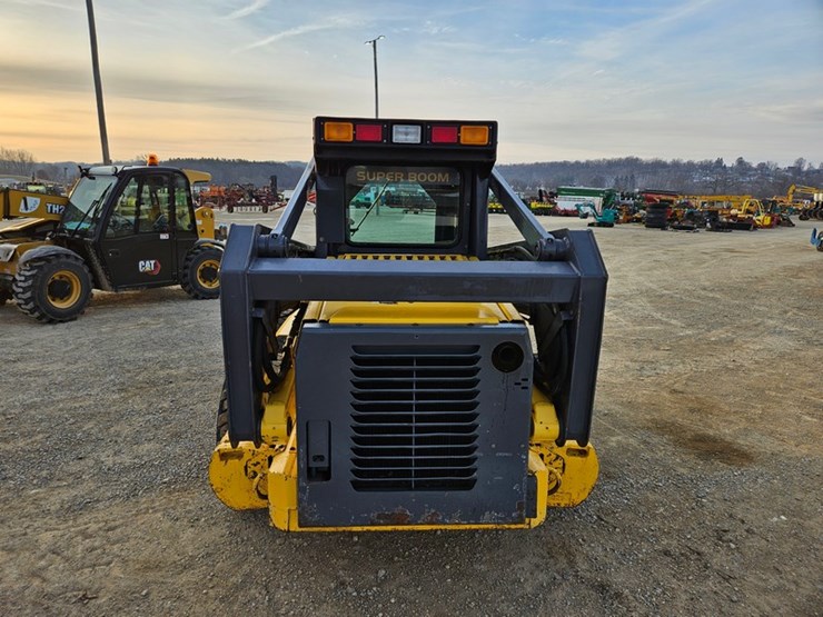 new-holland-ls180-image-4