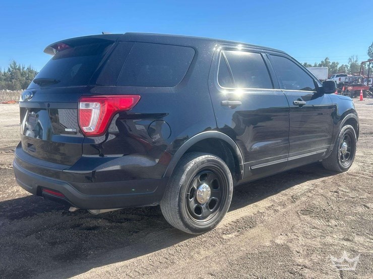 2019-ford-explorer-image-3