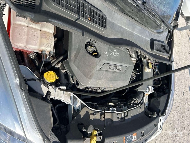 2015-ford-escape-image-8