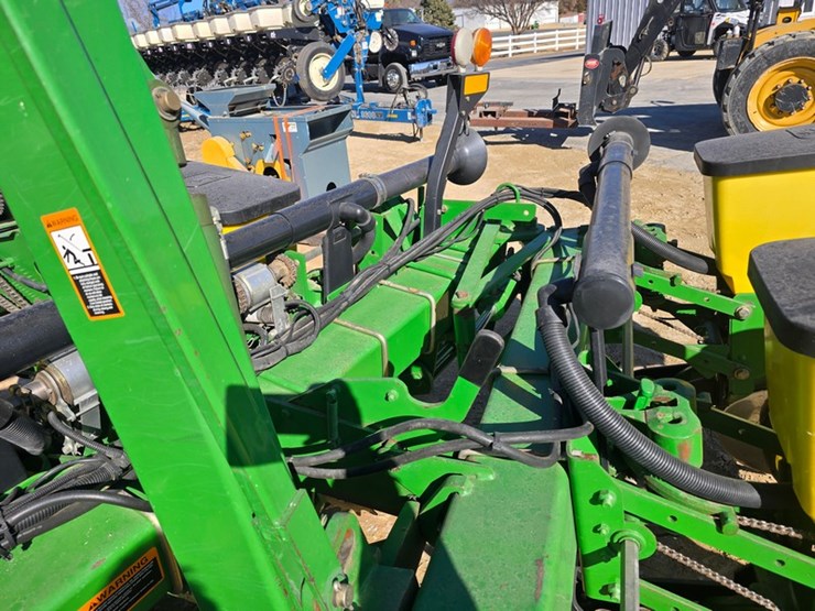 john-deere-1760-image-15