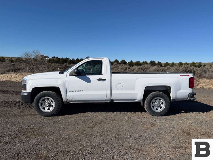 2016-chevrolet-silverado-1500-image-2