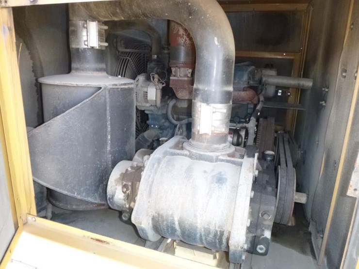 2013-vermeer-v500-image-18